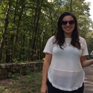 Meet your Posher, Debbie